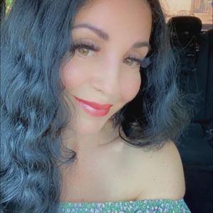 Meet your Posher, Rebekah